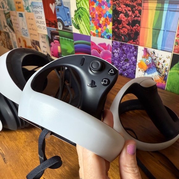 PlayStation VR Headset Bundle – Works Great, Ready to Play!” - Picture 4 of 4